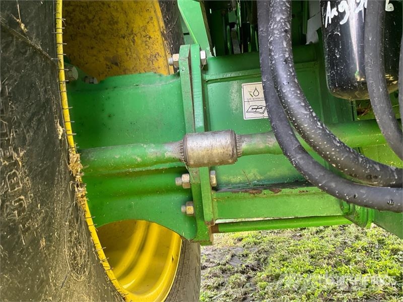 John Deere S680 Mietitrebbiatrici