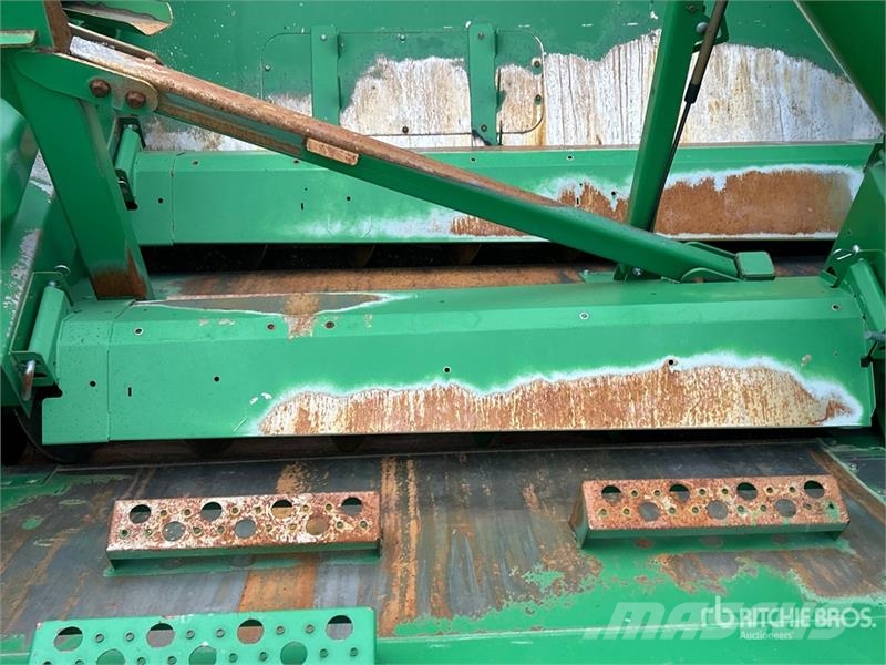 John Deere S680 Kombájnok