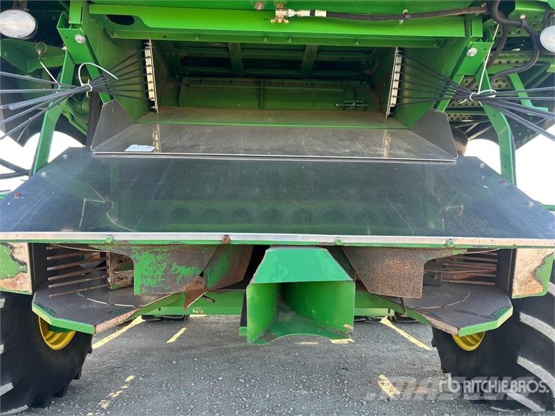 John Deere S680 حصادات