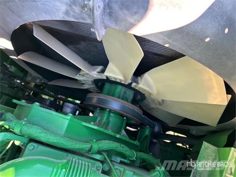 John Deere S680 حصادات