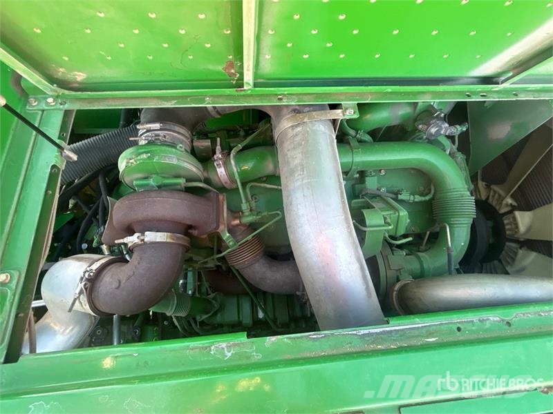 John Deere S680 حصادات