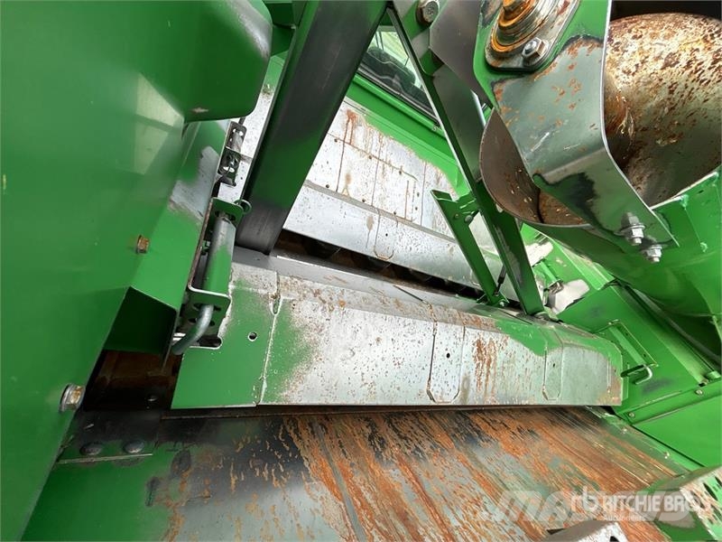 John Deere S680 حصادات