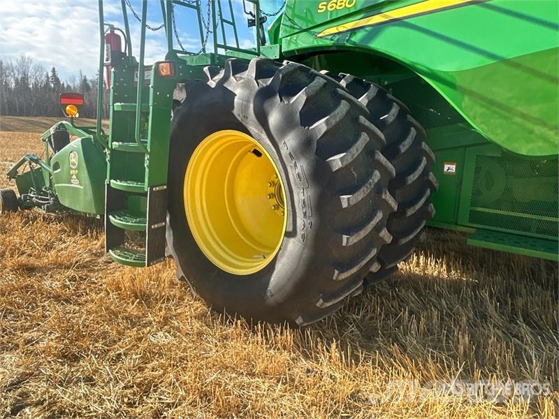 John Deere S680 حصادات