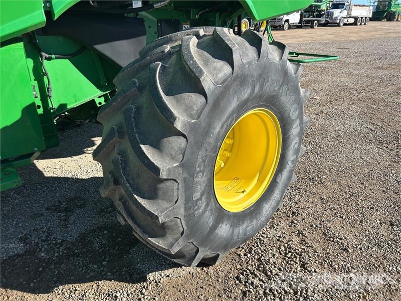 John Deere S680 حصادات