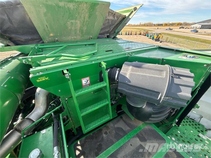 John Deere S680 Mejetærskere