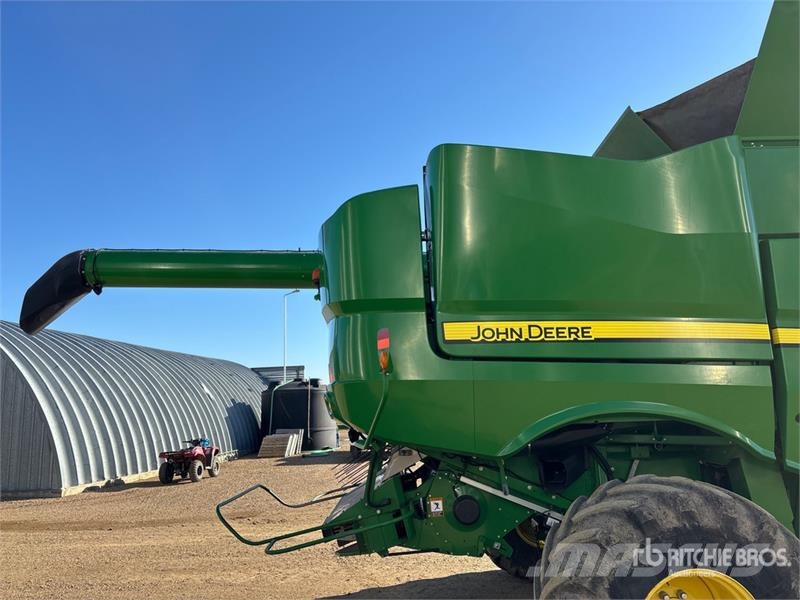 John Deere S680 Skurtreskere
