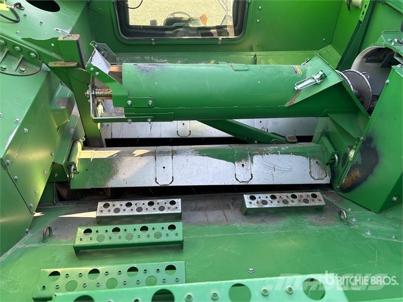 John Deere S680 حصادات