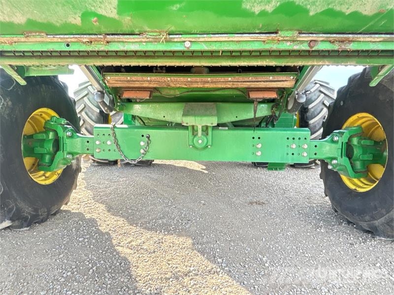 John Deere S680 Mejetærskere