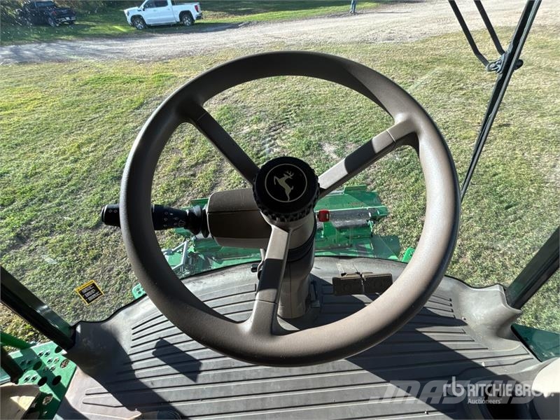 John Deere S680 Mietitrebbiatrici