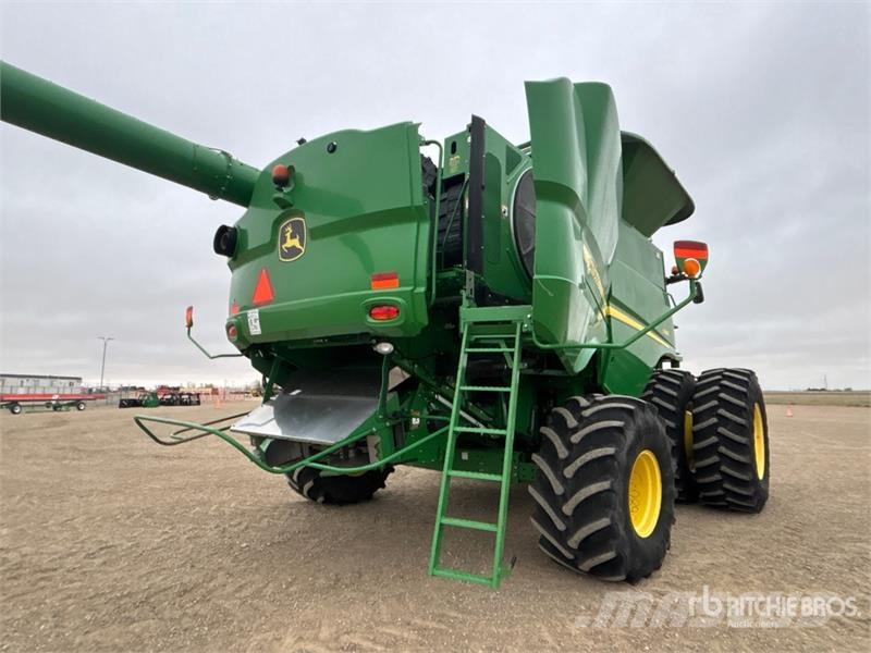 John Deere S680 Kombájnok