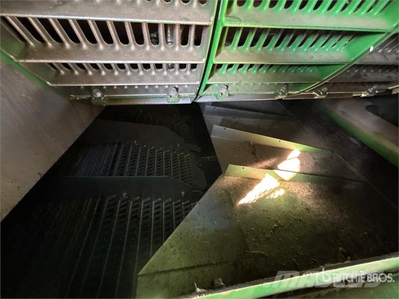 John Deere S680 Skurtreskere