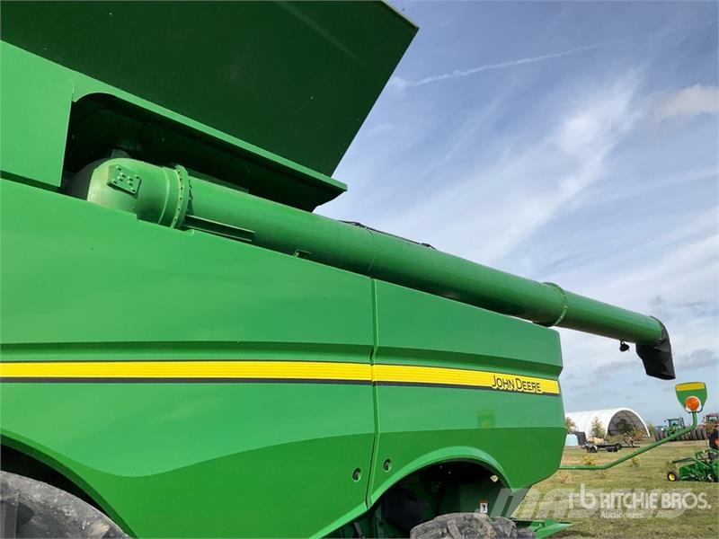 John Deere S680 Mietitrebbiatrici