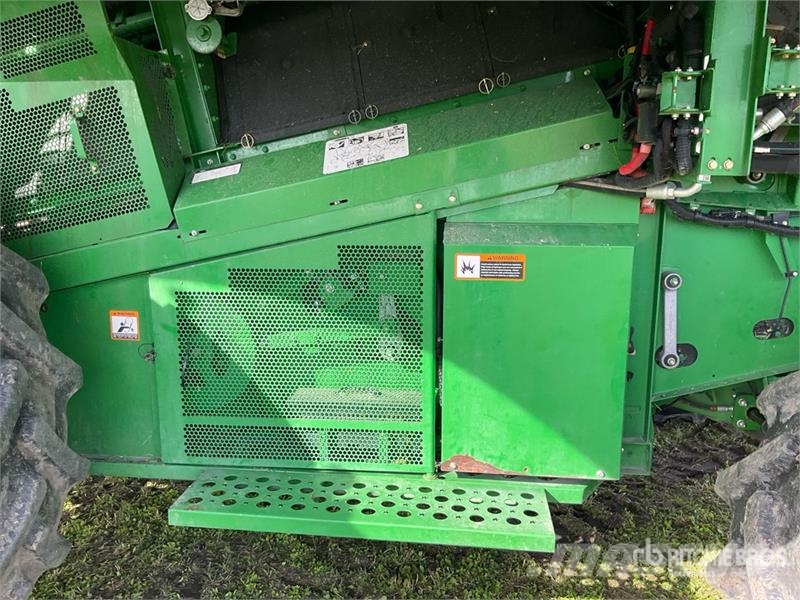 John Deere S680 Mietitrebbiatrici