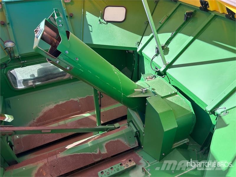 John Deere S680 Kombajni