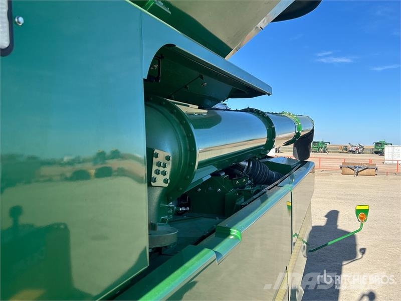 John Deere S680 حصادات