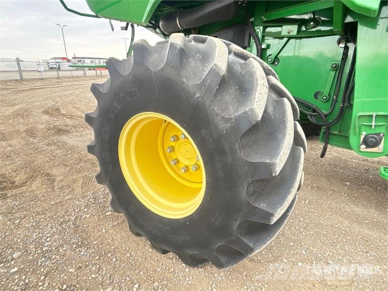 John Deere S680 Kombajni