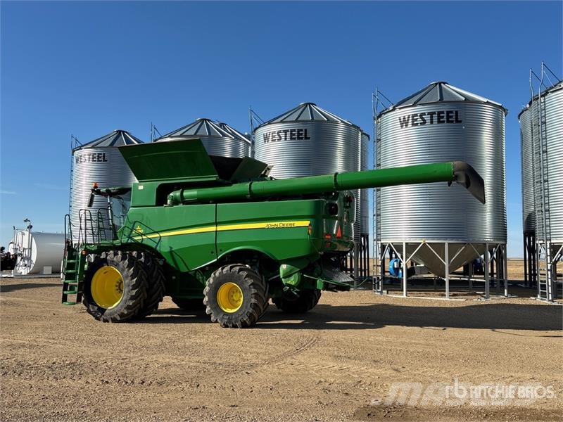 John Deere S680 Skurtreskere