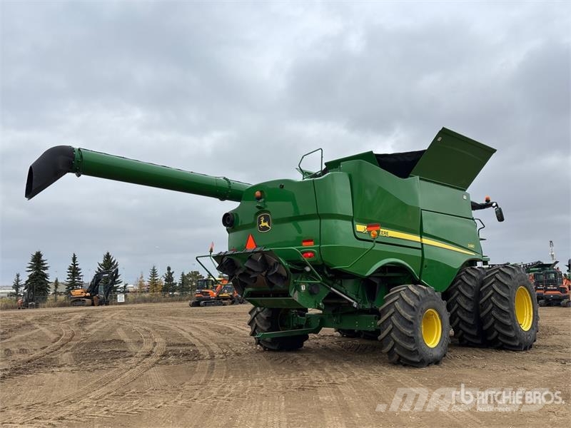 John Deere S680 Mietitrebbiatrici
