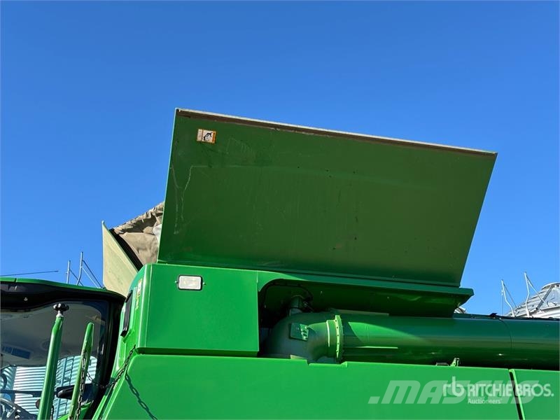 John Deere S680 Kombájnok