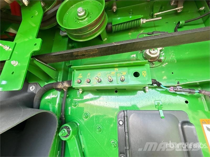 John Deere S680 حصادات