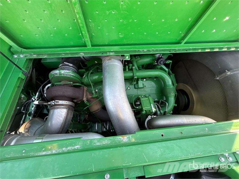 John Deere S680 حصادات