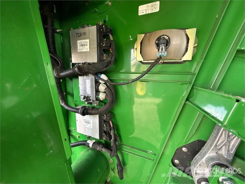 John Deere S680 حصادات