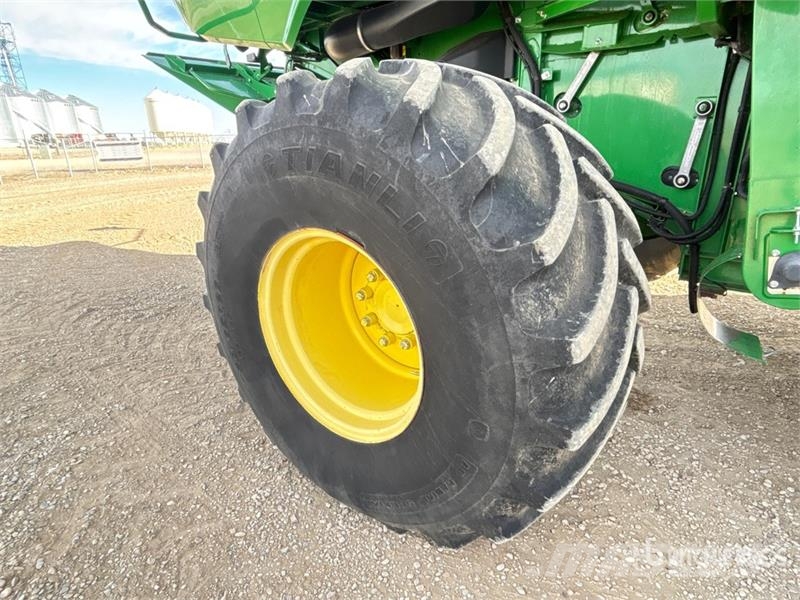 John Deere S680 Mejetærskere