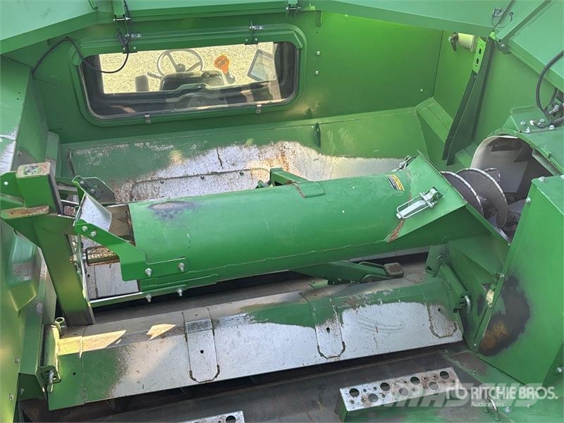 John Deere S680 حصادات