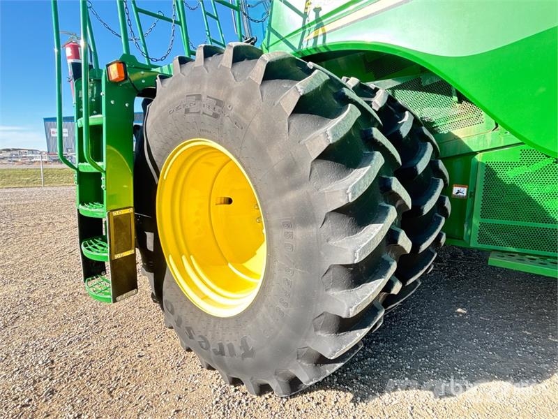John Deere S680 حصادات