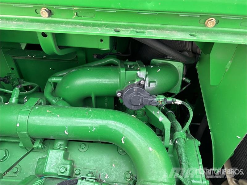 John Deere S680 Combine harvesters