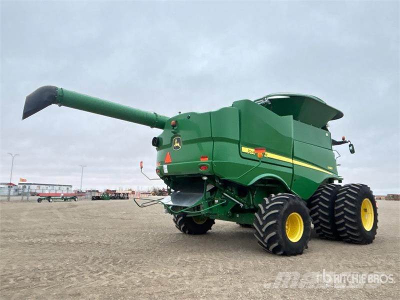 John Deere S680 Kombájnok