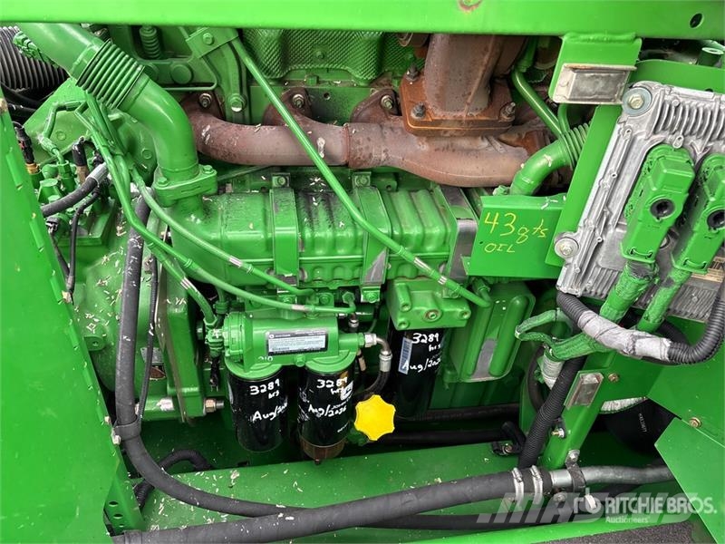 John Deere S680 Combine harvesters