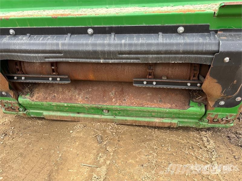 John Deere S680 Mietitrebbiatrici