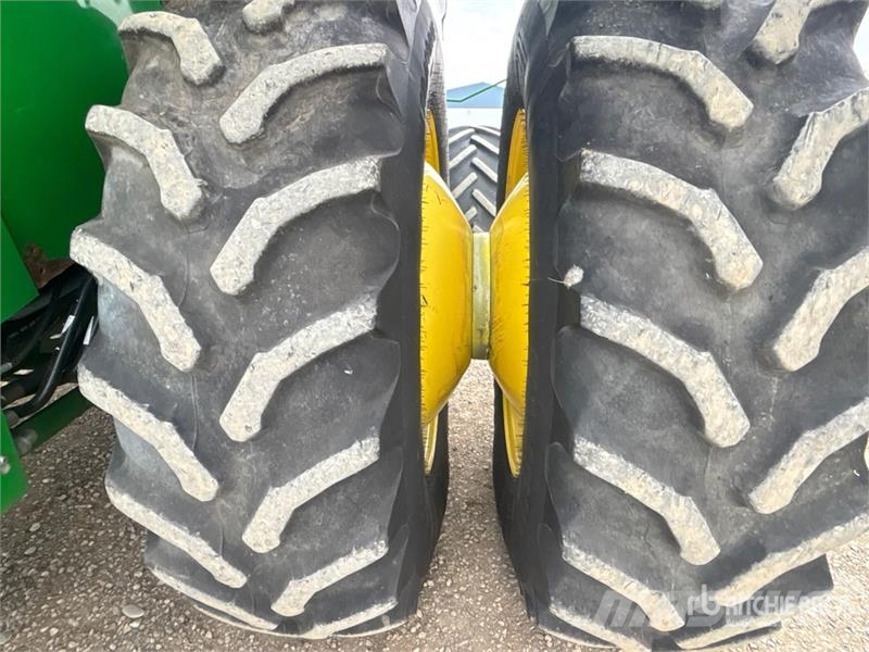 John Deere S680 Kombajni
