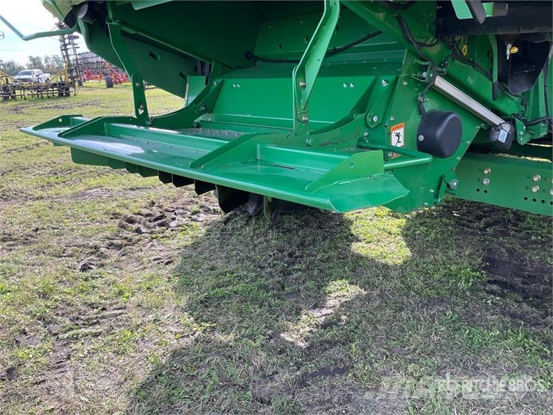 John Deere S680 Mietitrebbiatrici