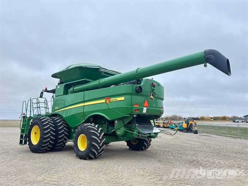 John Deere S680 Kombájnok