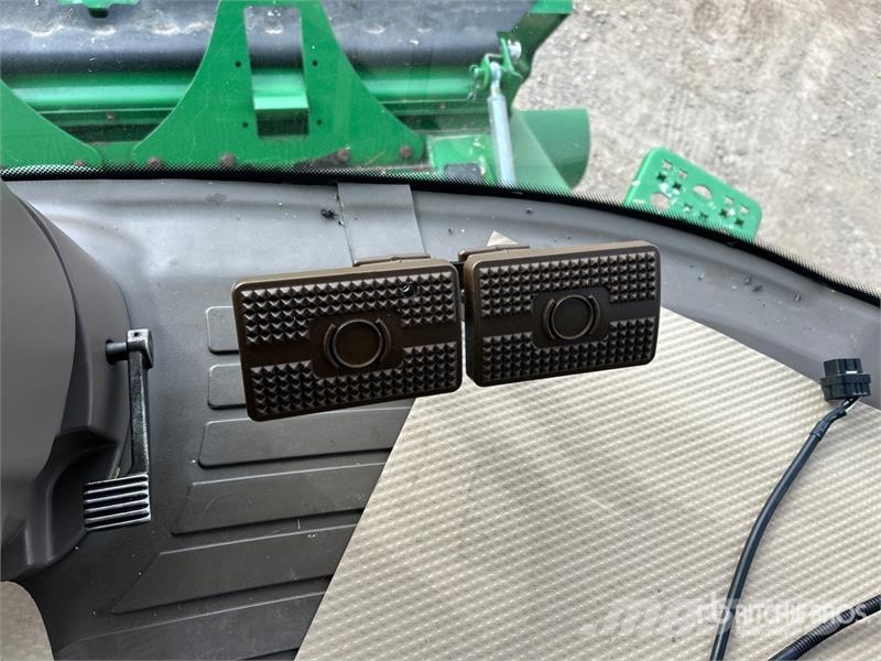 John Deere S680 حصادات
