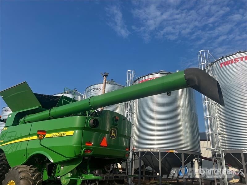 John Deere S680 Mähdrescher