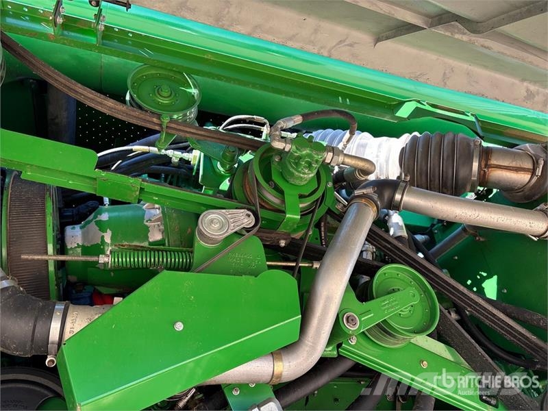 John Deere S680 Kombájnok