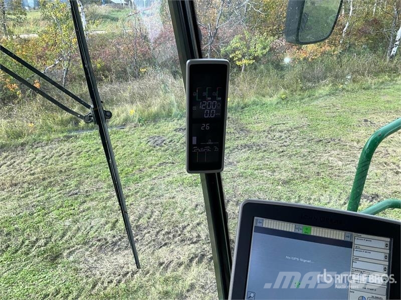 John Deere S680 Mietitrebbiatrici