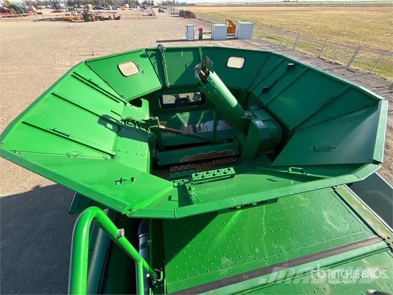 John Deere S680 حصادات