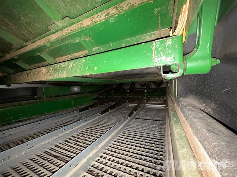 John Deere S680 Kombájnok