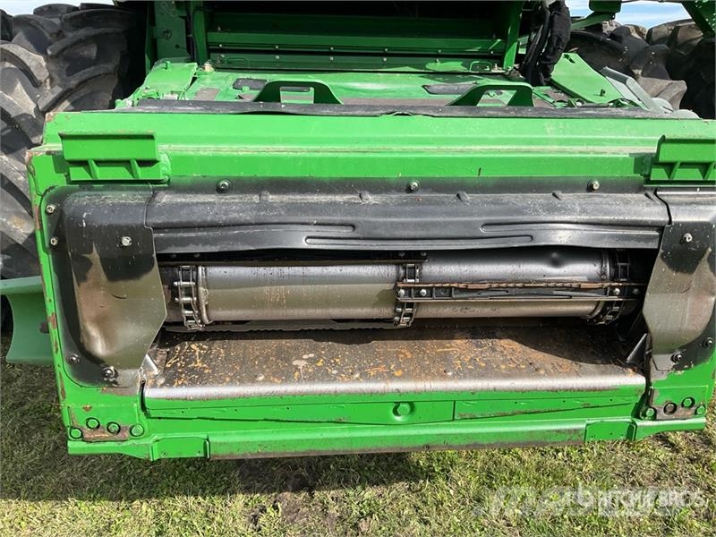 John Deere S680 Mietitrebbiatrici
