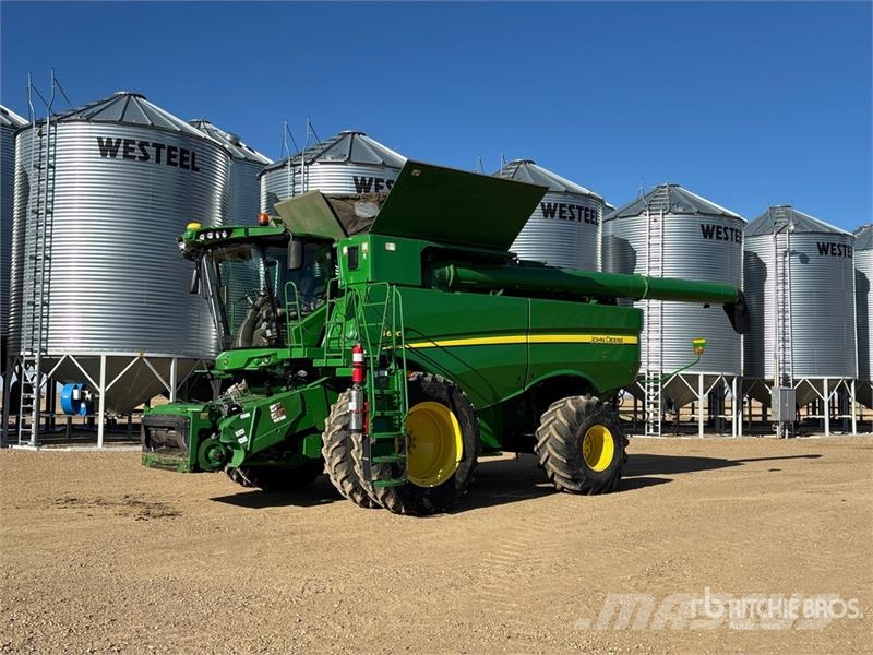 John Deere S680 Kombájnok