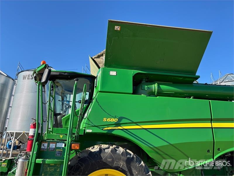John Deere S680 Kombájnok