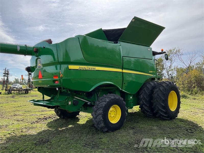 John Deere S680 Mietitrebbiatrici