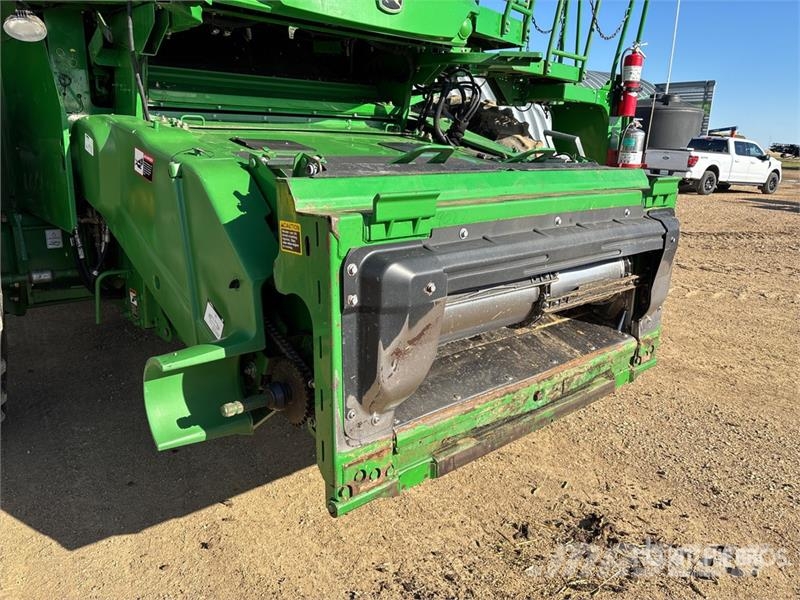 John Deere S680 Kombájnok