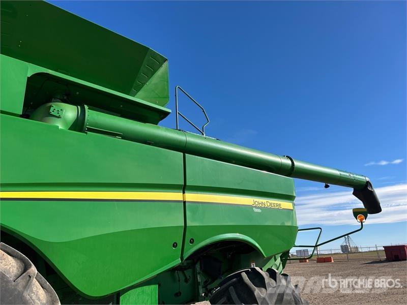 John Deere S680 Maaidorsmachines