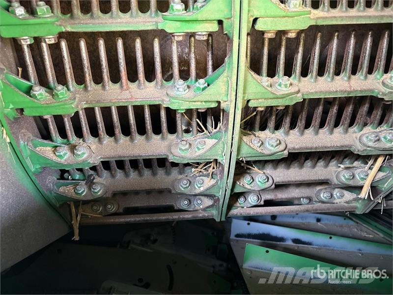 John Deere S680 Mietitrebbiatrici
