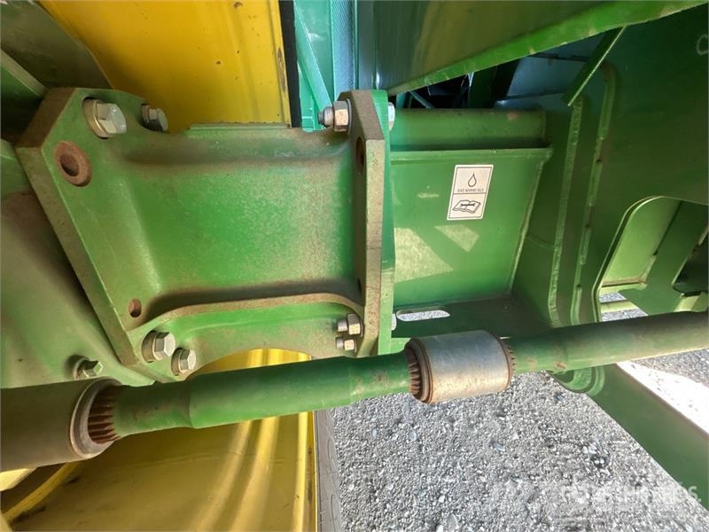 John Deere S680 Kombajni